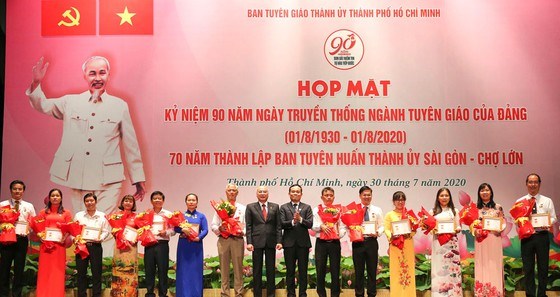 90 năm sắt son với Đảng - Ảnh 3