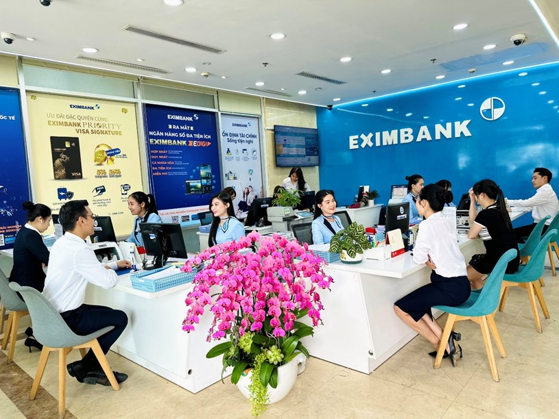 Với g&oacute;i chuyển tiền quốc tế Efee của Eximbank, kh&aacute;ch h&agrave;ng sẽ nhận được ưu đ&atilde;i l&ecirc;n đến 90% ph&iacute; chuyển tiền nước ngo&agrave;i.