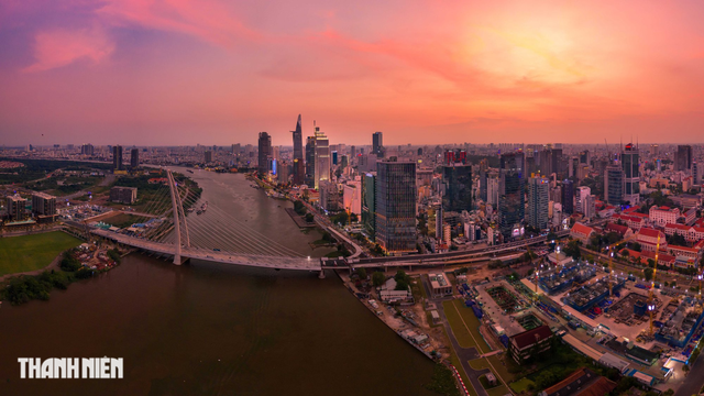 Loạt tour du lịch s&ocirc;ng nước gi&aacute; khuyến m&atilde;i được giới thiệu nh&acirc;n dịp Lễ hội s&ocirc;ng nước TP.HCM