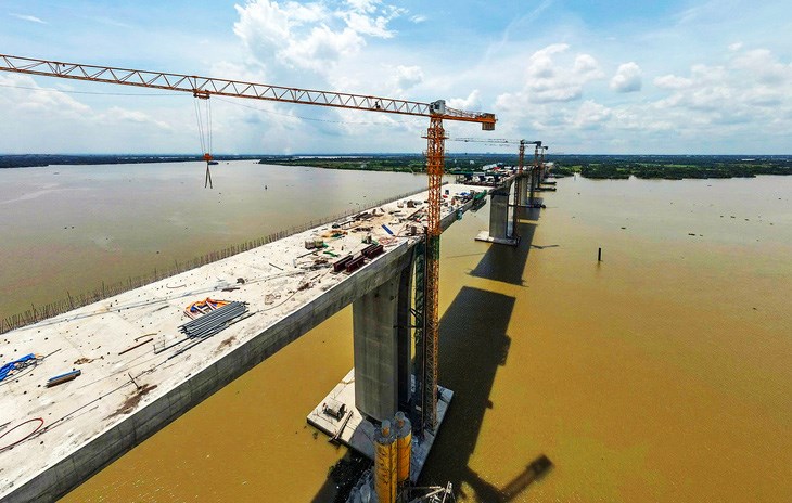 Cầu Nhơn Trạch (g&oacute;i thầu CW1) thuộc dự &aacute;n th&agrave;nh phần 1A dự &aacute;n đầu tư x&acirc;y dựng đoạn T&acirc;n Vạn - Nhơn Trạch giai đoạn 1 thuộc đường v&agrave;nh đai 3 TP.HCM - Ảnh: QUANG ĐỊNH &nbsp;