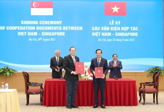 Việt Nam Và Singapore Ký Kết 7 Văn Kiện Hợp Tác Quan Trọng Trong đó Có