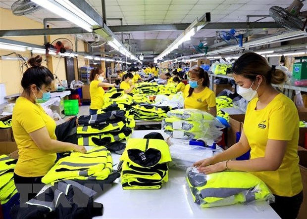 生產越南懸掛紡織品用於出口。  （照片：洪達/越通社）
