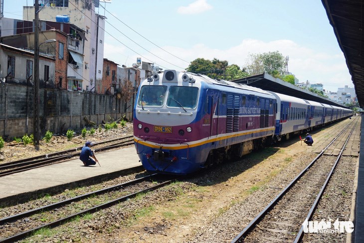 TP.HCM nghi&ecirc;n cứu mở th&ecirc;m c&aacute;c loại h&igrave;nh xe c&ocirc;ng cộng kết nối ga S&agrave;i G&ograve;n - Ảnh: ĐỨC PH&Uacute;