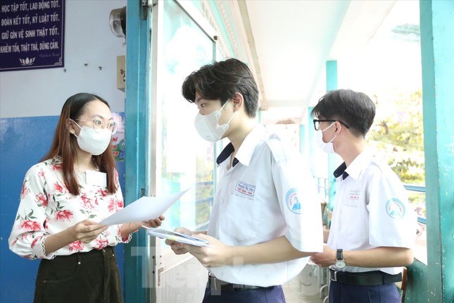 Th&iacute; sinh dự thi tốt nghiệp THPT 2023 tại TPHCM. Ảnh: Nguyễn Dũng