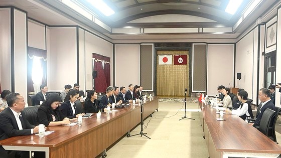 Đoàn đại biểu TPHCM chào xã giao Thống đốc tỉnh Aichi
