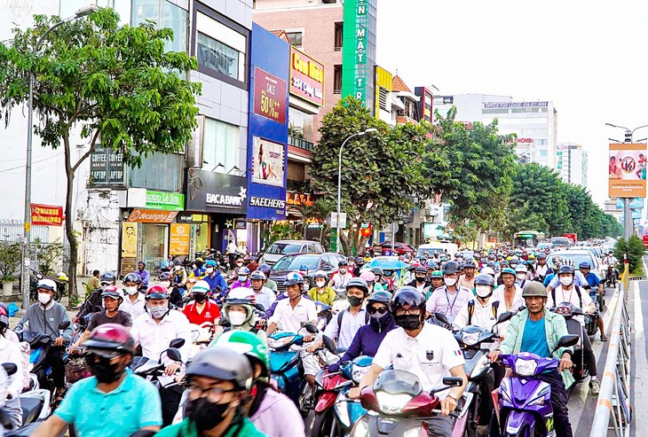 Đường Cộng H&ograve;a (quận T&acirc;n B&igrave;nh, TP.HCM) được đề xuất l&agrave;m đường tr&ecirc;n cao - Ảnh: CH&Acirc;U TUẤN