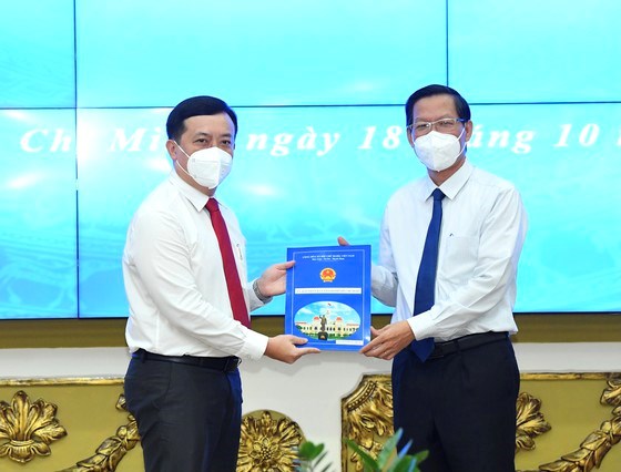 Đồng ch&#237; Đặng Quốc To&#224;n giữ chức vụ Ch&#225;nh Văn ph&#242;ng UBND TPHCM - Ảnh 1
