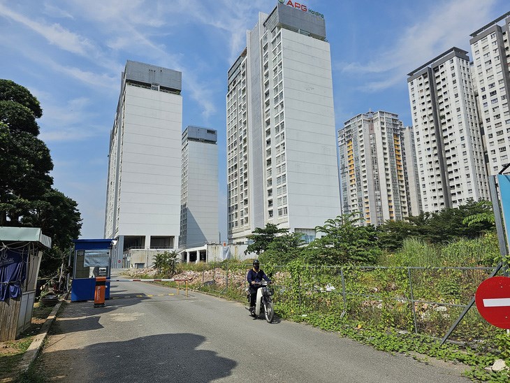 Nhiều nh&agrave; ở chung cư PetroVietnam Landmark của C&ocirc;ng ty X&acirc;y lắp dầu kh&iacute; chưa được cấp sổ hồng - Ảnh: &Aacute;I NH&Acirc;N