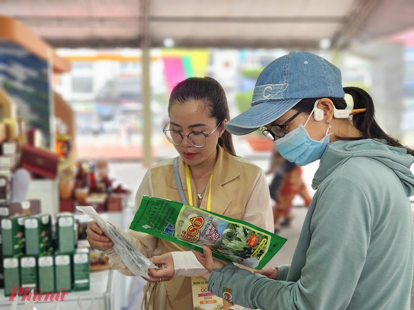 Tr&agrave; A-ti-s&ocirc; của Đ&agrave; Lạt (L&acirc;m Đồng) cũng l&agrave; một trong những sản phẩm được nhiều người d&acirc;n chọn mua trong s&aacute;ng 6/11