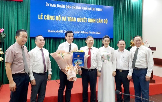 Lãnh đạo UBND TPHCM cùng Sở VH-TT chúc mừng tân Phó Giám đốc Sở VH-TT Nguyễn Nam Nhân