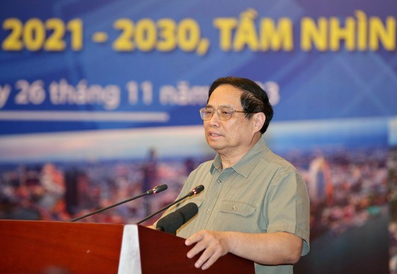 Thủ tướng Phạm Minh Ch&iacute;nh ph&aacute;t biểu tại hội nghị, chiều 26-11. Ảnh: DŨNG PHƯƠNG