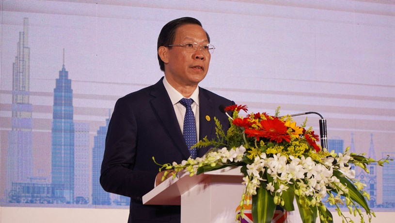 Chủ tịch UBND TP HCM Phan Văn M&atilde;i ph&aacute;t biểu tại sự kiện. Ảnh: Thanh Long