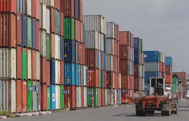 Các container hàng hóa tại Tân cảng Cát Lái. (Ảnh: Quang Châu/TTXVN)