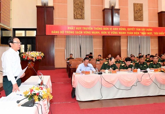 Hội nghị phiên cuối năm 2022 của Đảng ủy Quân sự TPHCM thảo luận, cho ý kiến nhiều nội dung quan trọng liên quan đến phương hướng, nhiệm vụ cho năm tới. Ảnh: VIỆT DŨNG