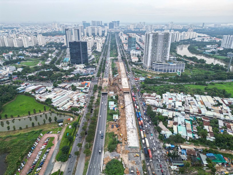 Dự &aacute;n hầm chui n&uacute;t giao Nguyễn Văn Linh - Nguyễn Hữu Thọ c&oacute; tổng vốn đầu tư 830 tỷ đồng. Ảnh: D.B