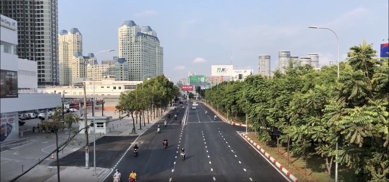 Tuyến đường Nguyễn Hữu Cảnh th&ocirc;ng tho&aacute;ng sau khi được sửa chữa. Ảnh: THU TRINH.