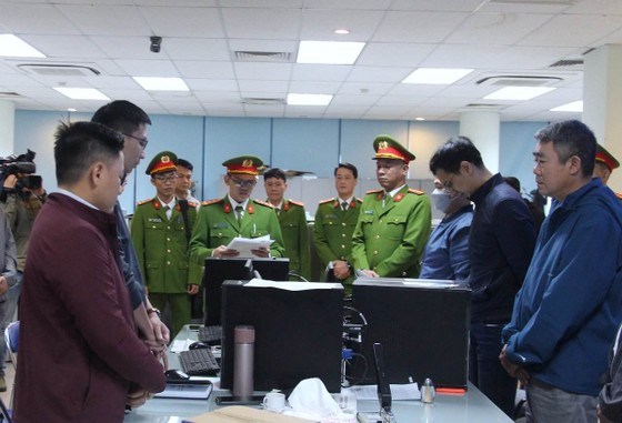 Công an khám xét ở Phòng kiểm định xe cơ giới, Cục Đăng kiểm Việt Nam