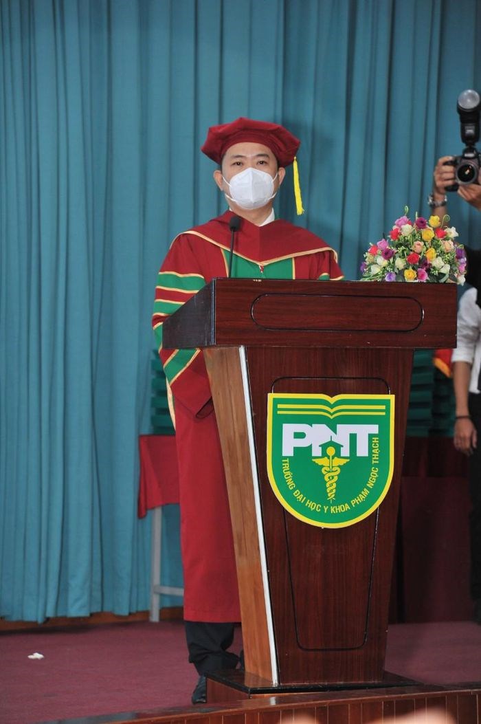 PGS-TS Nguyễn Thanh Hiệp, Hiệu trưởng Trường Đại học Y khoa Phạm Ngọc Thạch ph&aacute;t biểu tại lễ tốt nghiệp