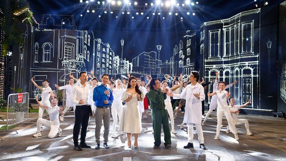 Một tiết mục tại chương tr&igrave;nh Countdown 2022 - Vũ kh&uacute;c &aacute;nh s&aacute;ng