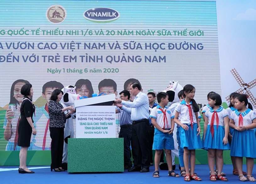 Hơn 34.000 trẻ em Quảng Nam tham gia chương tr&#236;nh sữa học đường