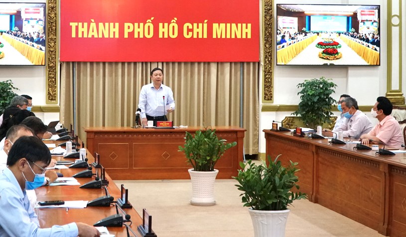 Ph&oacute; Chủ tịch UBND TP. Hồ Ch&iacute; Minh Dương Anh Đức ph&aacute;t biểu &yacute; kiến tại Hội nghị.