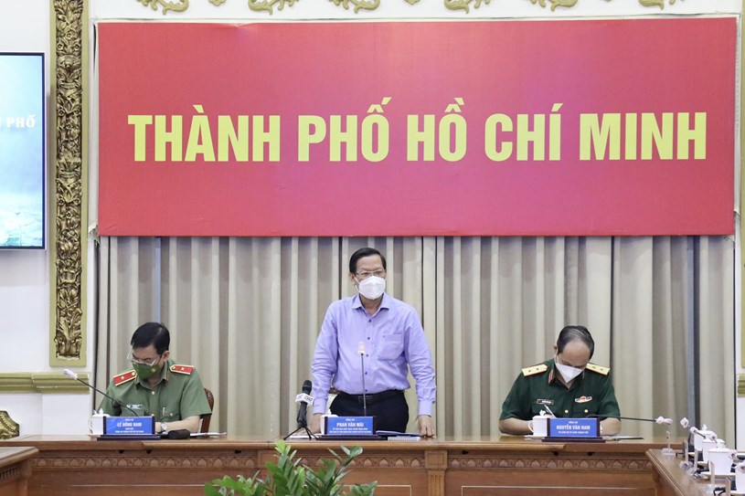 Chủ tịch UBND TP Phan Văn M&atilde;i ph&aacute;t biểu kết luận tại cuộc họp. Ảnh: Linh Nhi