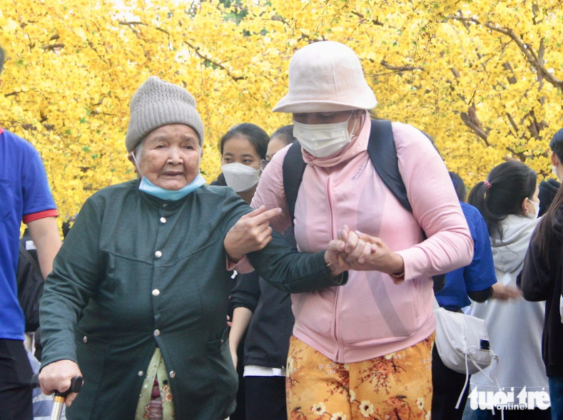 Th&ocirc;ng qua chuyến xe m&ugrave;a xu&acirc;n, nhiều lao động ngh&egrave;o qu&ecirc; ở miền Trung, T&acirc;y Nguy&ecirc;n được đưa về qu&ecirc; miễn ph&iacute; - Ảnh: C&Ocirc;NG TRIỆU