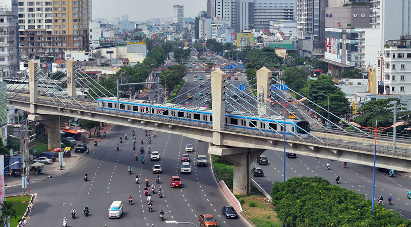 TP.HCM sẽ tiếp tục ho&agrave;n thiện để vận h&agrave;nh tuyến metro số 1 một c&aacute;ch tốt nhất v&agrave; đảm bảo an to&agrave;n nhất. Ảnh: NGUYỄN TIẾN