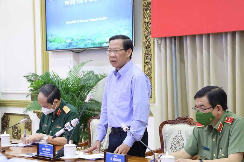 Chủ tịch UBND TP Phan Văn M&atilde;i ph&aacute;t biểu chỉ đạo tại cuộc họp. Ảnh: Linh Nhi