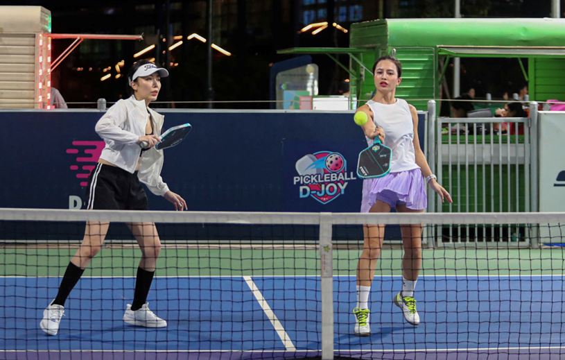 Pickleball l&agrave; m&ocirc;n thể thao đang l&ecirc;n ng&ocirc;i