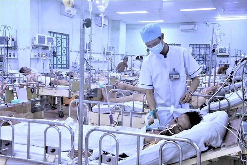 Chăm s&oacute;c người bệnh lao phổi nặng tại Khoa Hồi sức cấp cứu - Chống độc, BV Phạm Ngọc Thạch
