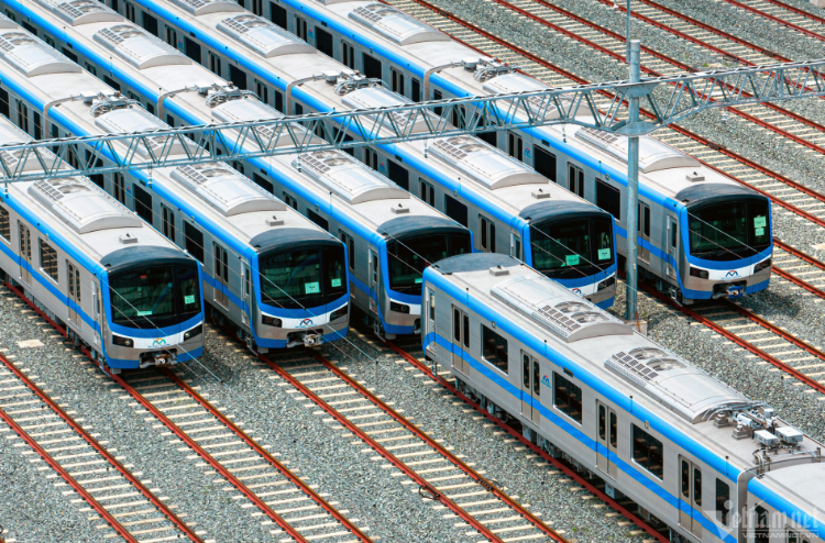 Metro số 1 của TPHCM dự kiến vận h&agrave;nh thương mại từ đầu năm 2025. Ảnh: Ch&iacute; H&ugrave;ng.