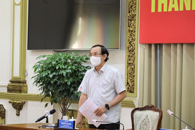B&iacute; thư Th&agrave;nh ủy TPHCM Nguyễn Văn N&ecirc;n ph&aacute;t biểu tại cuộc họp