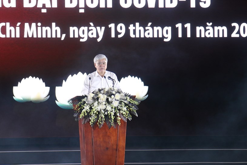 Chủ tịch Ủy ban Trung ương MTTQ Việt Nam Đỗ Văn Chiến ph&aacute;t biểu khai mạc tại buổi lễ