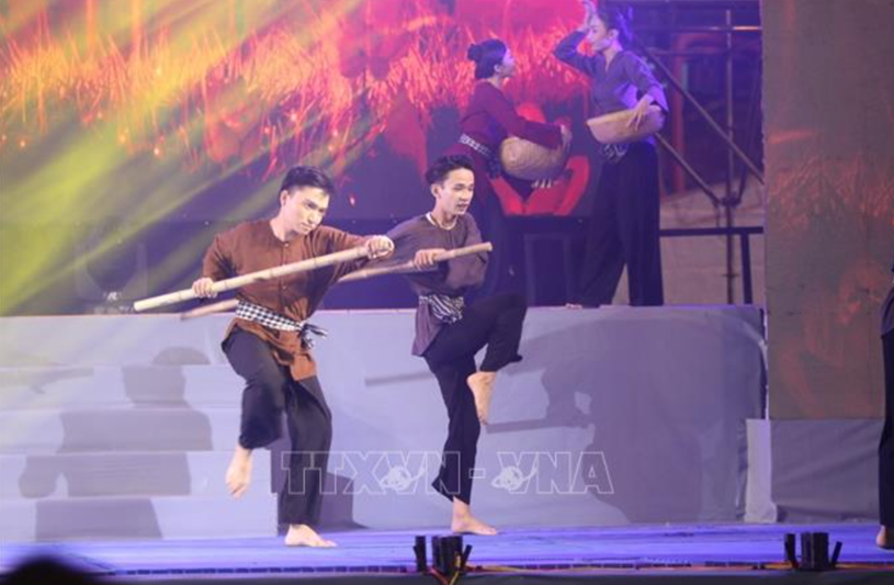 Tiết mục văn nghệ khai mạc Li&ecirc;n hoan V&otilde; thuật Quốc tế Th&agrave;nh phố Hồ Ch&iacute; Minh năm 2024.&nbsp;