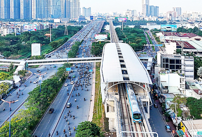 S&aacute;ng nay (22-12) c&aacute;c nh&agrave; ga thuộc tuyến metro số 1 Bến Th&agrave;nh - Suối Ti&ecirc;n bắt đầu đ&oacute;n kh&aacute;ch - Ảnh: C.TUẤN