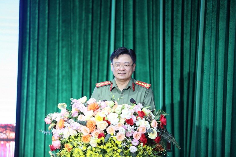 Đại t&aacute; Nguyễn Thanh Tuấn - B&iacute; thư Đảng ủy, Gi&aacute;m đốc C&ocirc;ng an tỉnh Thừa Thi&ecirc;n Huế ph&aacute;t biểu tại buổi lễ.