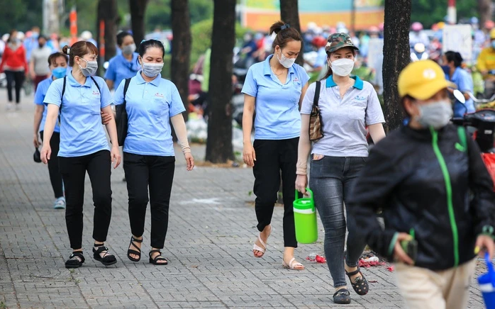 Qua ph&acirc;n t&iacute;ch nhu cầu nh&acirc;n lực theo kinh nghiệm l&agrave;m việc cho thấy, nhu cầu nh&acirc;n lực kh&ocirc;ng y&ecirc;u cầu kinh nghiệm l&agrave; 115.575 chỗ l&agrave;m việc, chiếm 70,35% tổng nhu cầu nh&acirc;n lực.