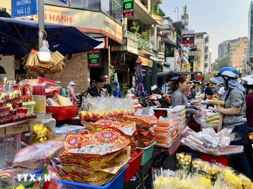 Th&#224;nh phố Hồ Ch&#237; Minh: Sức mua chợ truyền thống tăng nhẹ ng&#224;y v&#237;a Thần T&#224;i - Ảnh 1