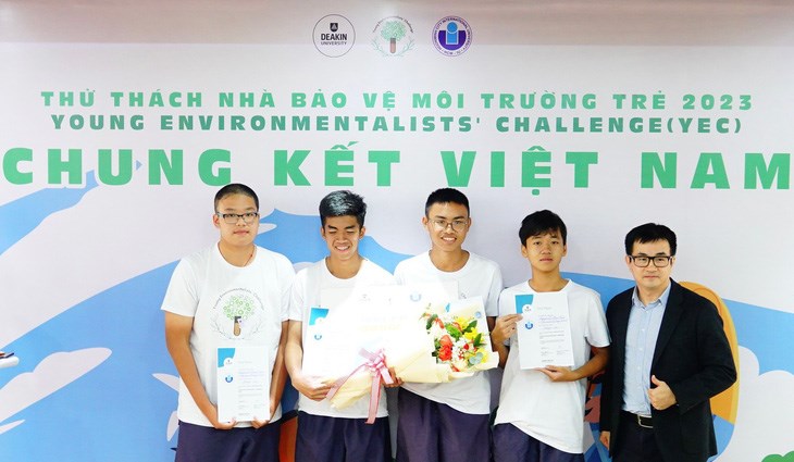 Đội Garyy Lee cũng l&agrave; đội đoạt giải nhất v&ograve;ng chung kết Việt Nam cuộc thi "Thử th&aacute;ch nh&agrave; bảo vệ m&ocirc;i trường trẻ" s&aacute;ng 1-4 - Ảnh: NGUYỄN NGỌC