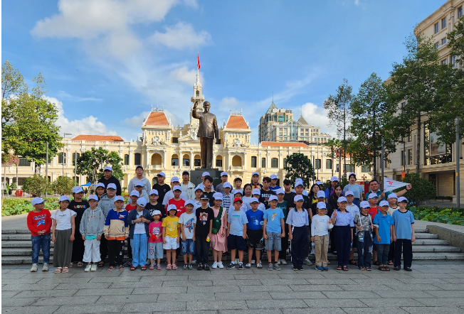 Tour tham quan miễn phí cho trẻ có hoàn cảnh khó khăn được hưởng ứng nhiệt tình