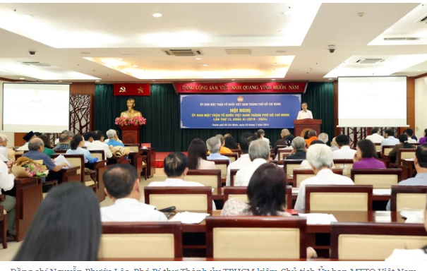 Đồng chí Nguyễn Phước Lộc, Phó Bí thư Thành ủy TPHCM kiêm Chủ tịch Ủy ban MTTQ Việt Nam TPHCM phát biểu tại hội nghị. Ảnh: DŨNG PHƯƠNG