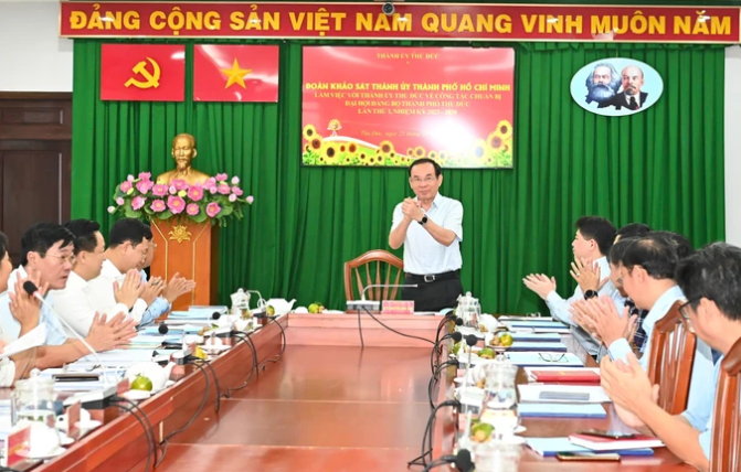 Bí thư Thành ủy TPHCM làm việc với Thành ủy TP Thủ Đức về công tác chuẩn bị Đại hội Đảng bộ TP Thủ Đức lần thứ I, nhiệm kỳ 2025-2030. Ảnh: VIỆT DŨNG