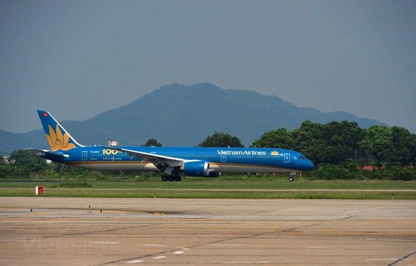 Vietnam Airlines tạm ngừng vận chuyển kh&#225;ch từ ch&#226;u &#194;u về Việt Nam