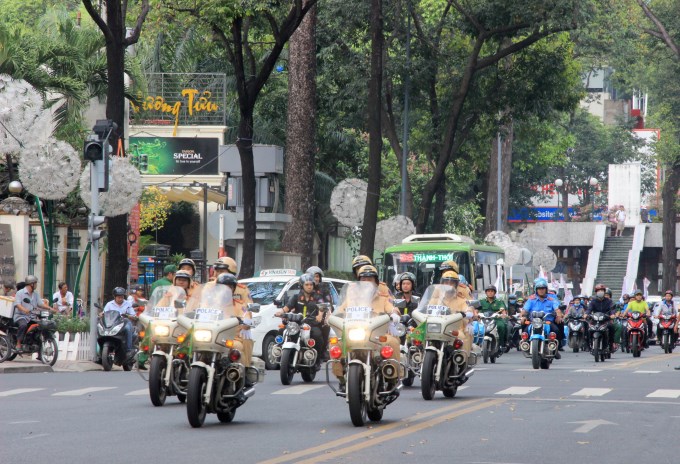 TP. Hồ Ch&#237; Minh triển khai nhiệm vụ bảo đảm trật tự ATGT qu&#253; II năm 2020