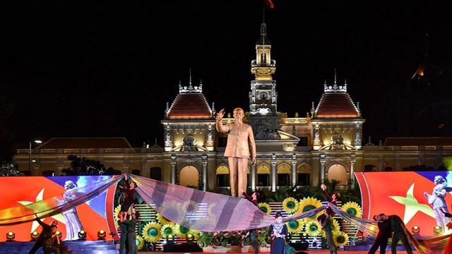 TP. Hồ Ch&#237; Minh sẽ tổ chức lễ kỷ niệm, triển l&#227;m ảnh trực tuyến nh&#226;n kỷ niệm 45 năm ng&#224;y thống nhất đất nước