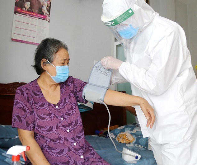 TPHCM tổ chức đ&#243;n nhận b&#225;c sĩ trẻ tăng cường về y tế cơ sở 