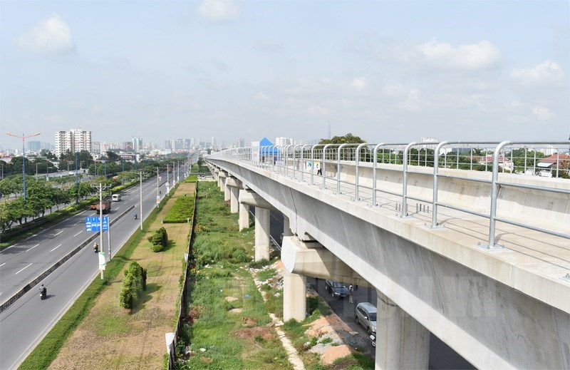 Dự &aacute;n tuyến metro Bến Th&agrave;nh - Suối Ti&ecirc;n đoạn đi tr&ecirc;n cao dọc Xa lộ H&agrave; Nội.