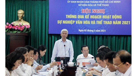 Ph&oacute; Chủ tịch UBND TPHCM V&otilde; Văn Hoan ph&aacute;t biểu tại hội nghị