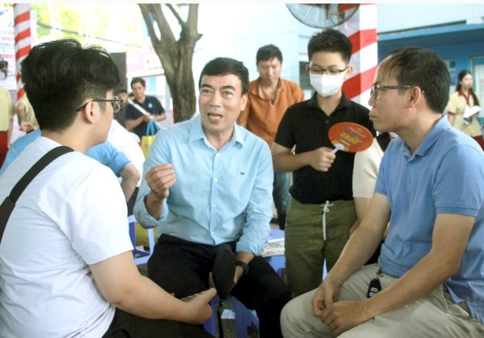 Tiến sĩ Phạm Tấn Hạ - Ph&oacute; hiệu trưởng Trường đại học Khoa học x&atilde; hội v&agrave; nh&acirc;n văn (Đại học Quốc gia TPHCM) - chia sẻ c&aacute;ch chọn ng&agrave;nh ph&ugrave; hợp cho th&iacute; sinh